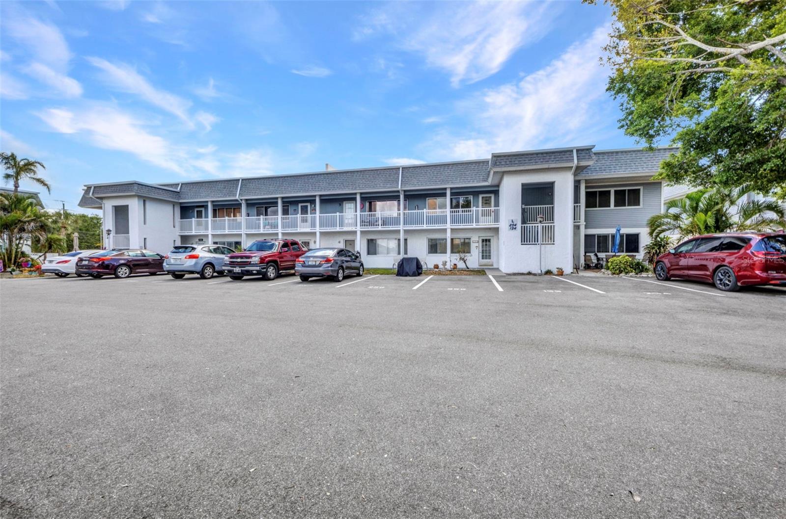 22375 EDGEWATER DR #255