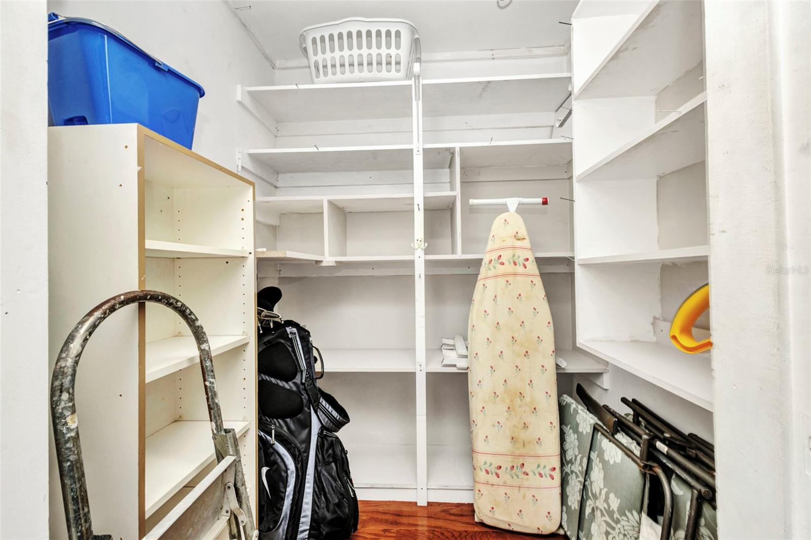 22375 EDGEWATER DR #255