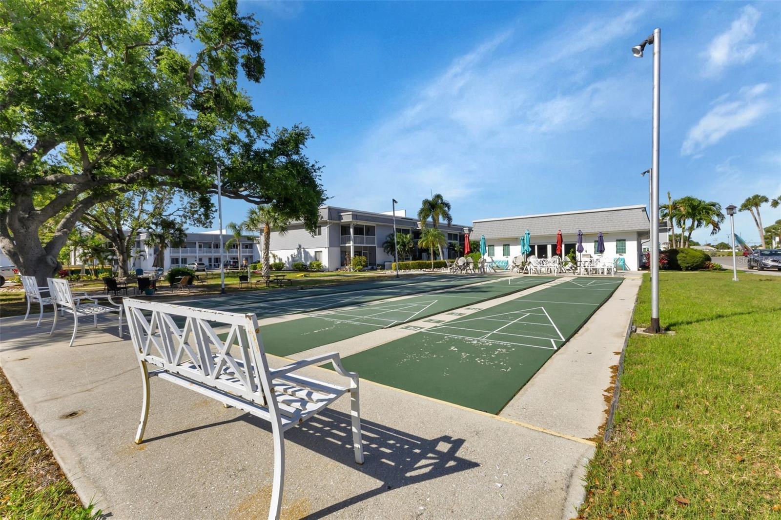 22375 EDGEWATER DR #255