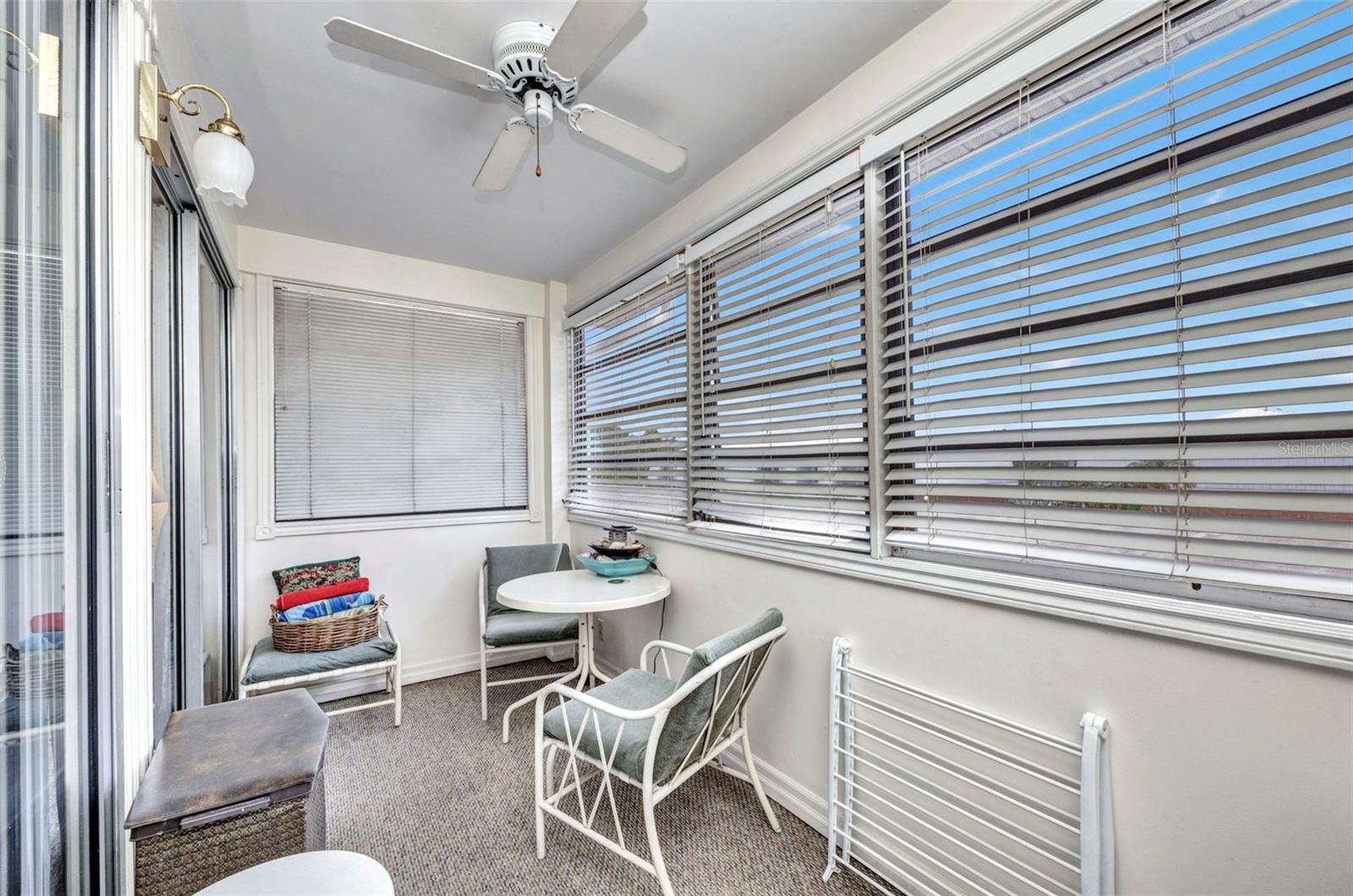 22375 EDGEWATER DR #255