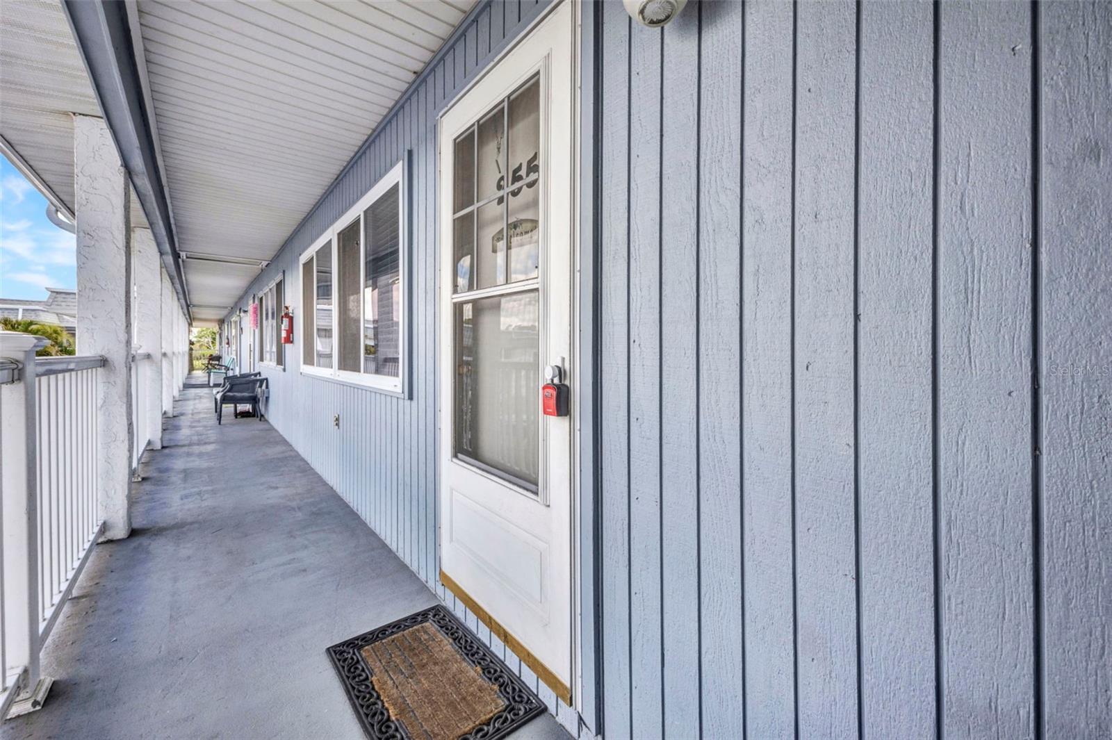 22375 EDGEWATER DR #255