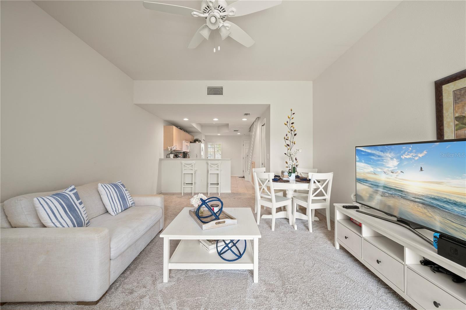 1236 RIO DE JANEIRO AVE #406