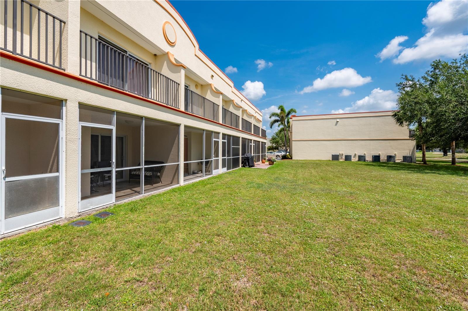 1236 RIO DE JANEIRO AVE #406