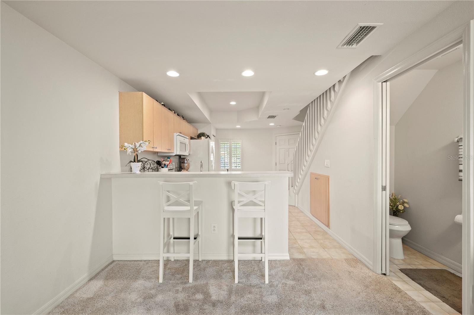 1236 RIO DE JANEIRO AVE #406