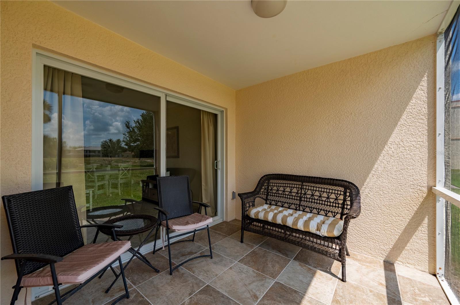 1236 RIO DE JANEIRO AVE #406