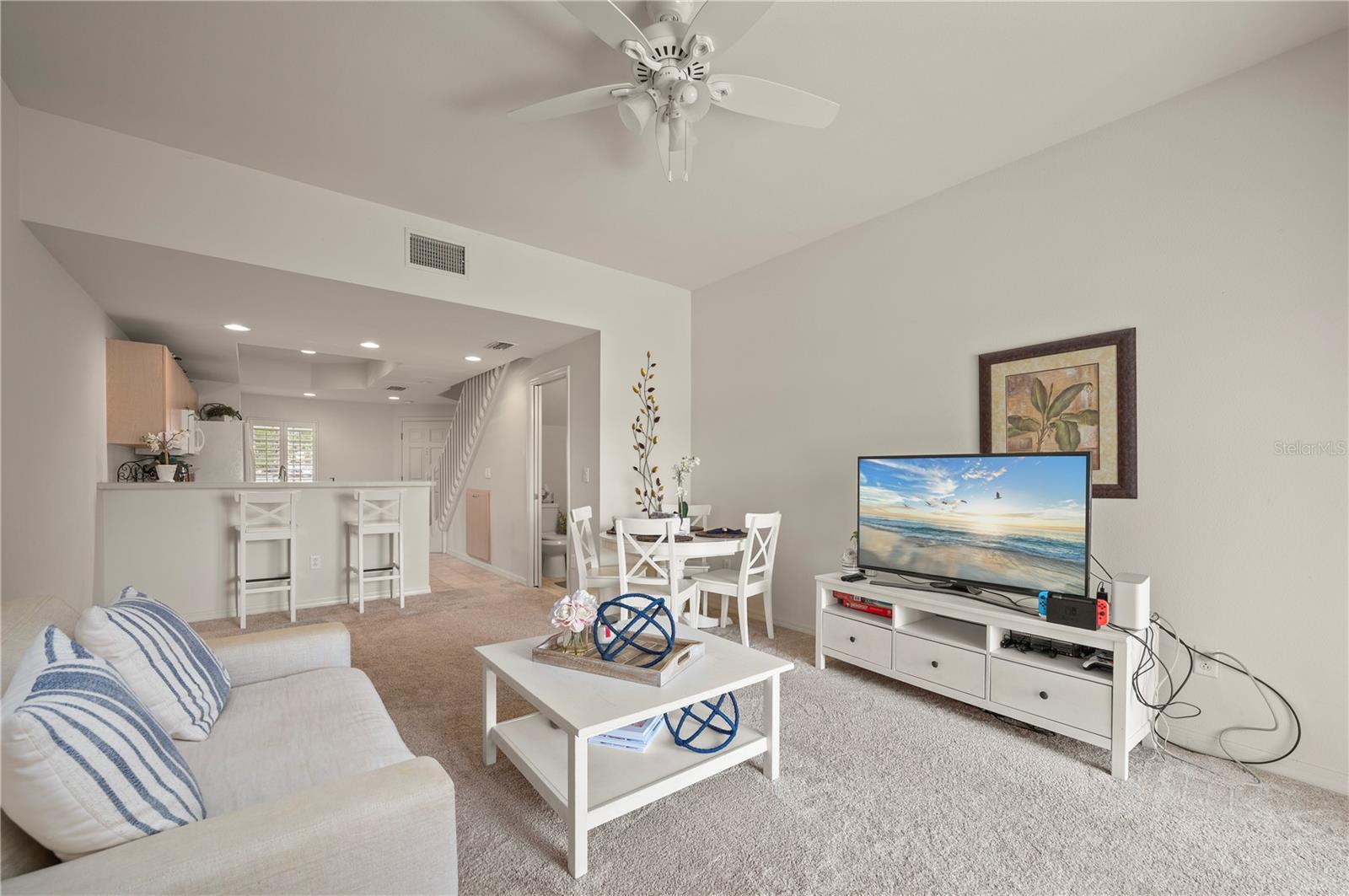 1236 RIO DE JANEIRO AVE #406