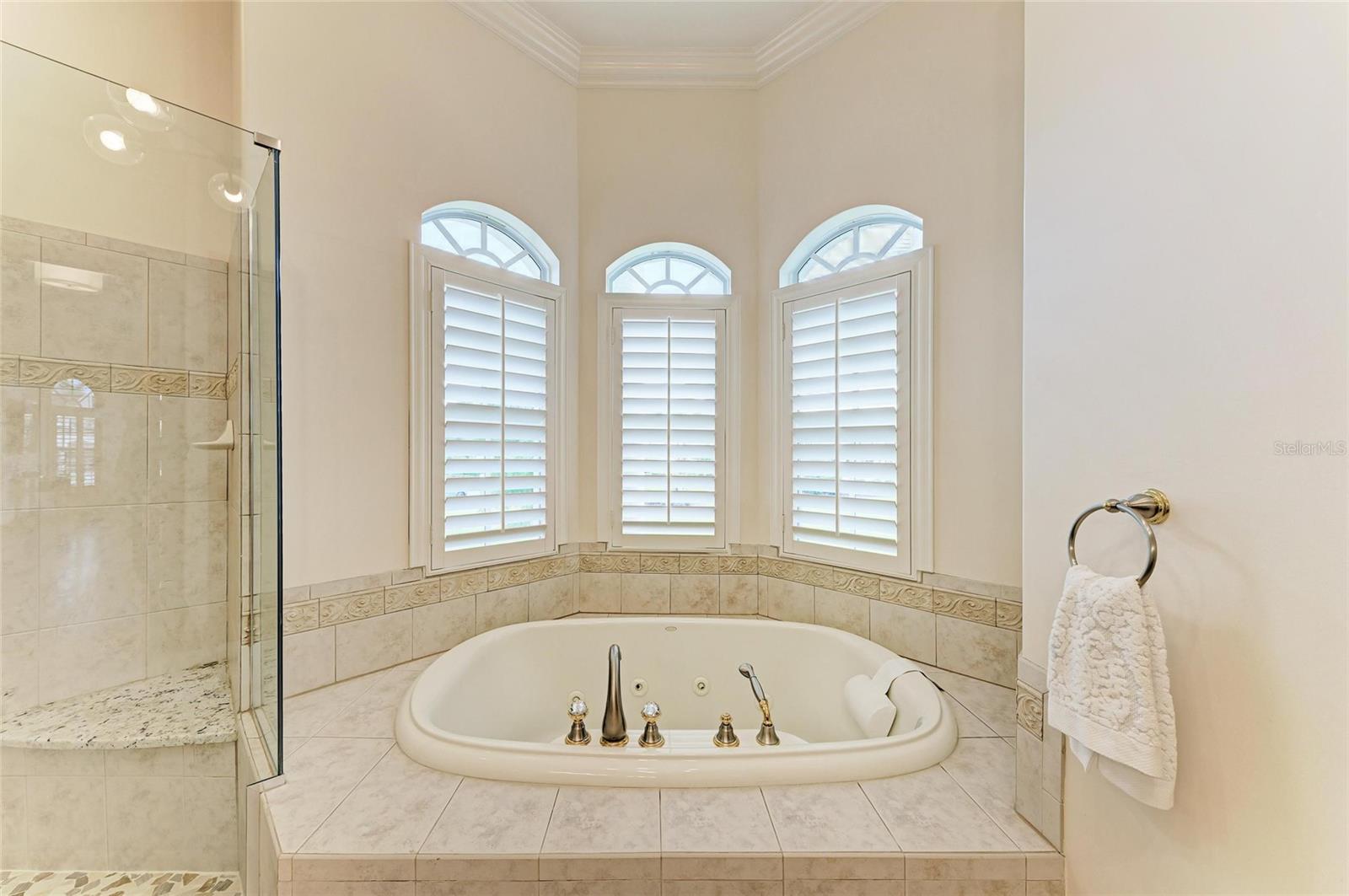 4531 GRASSY POINT BLVD