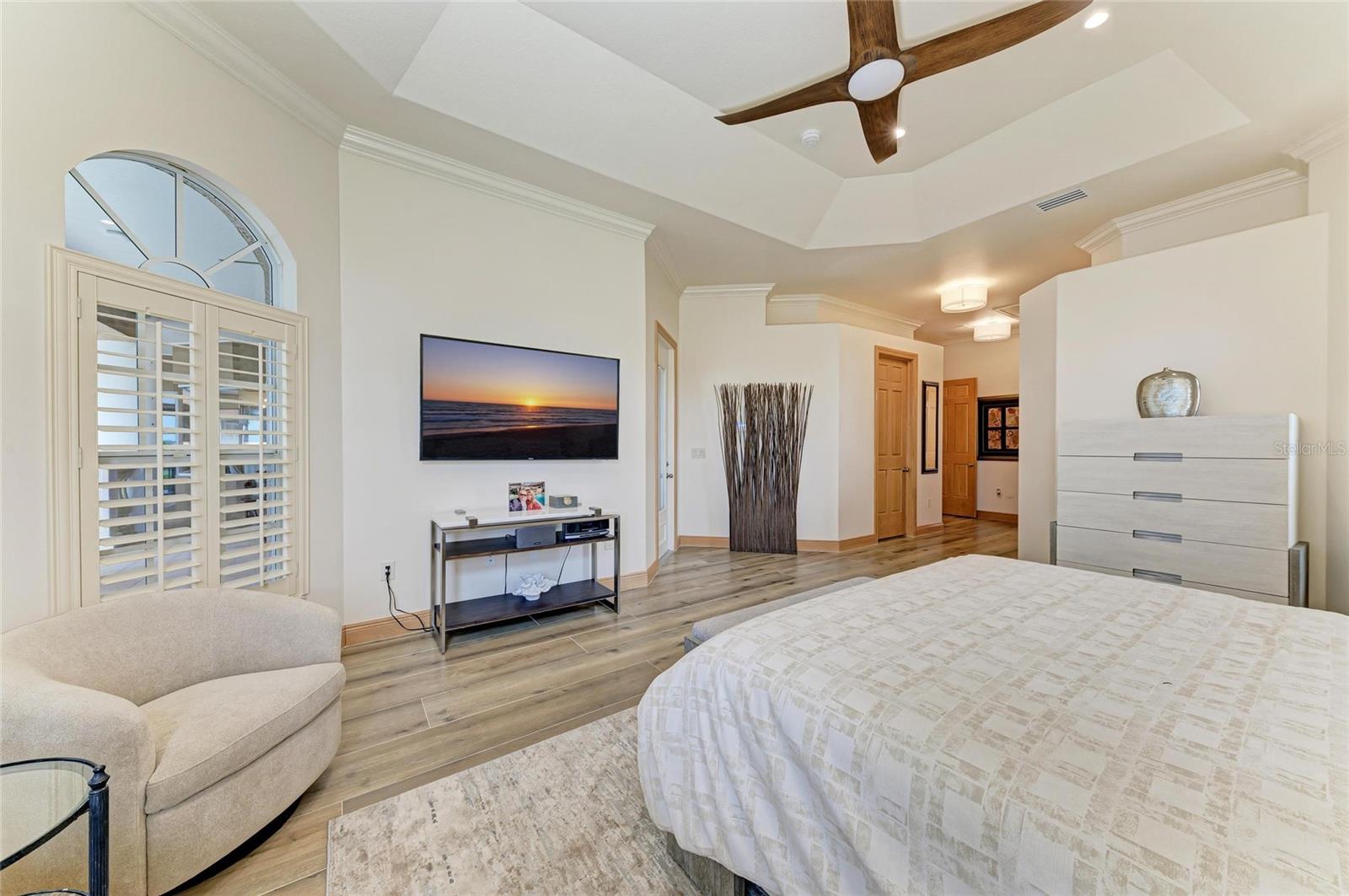 4531 GRASSY POINT BLVD