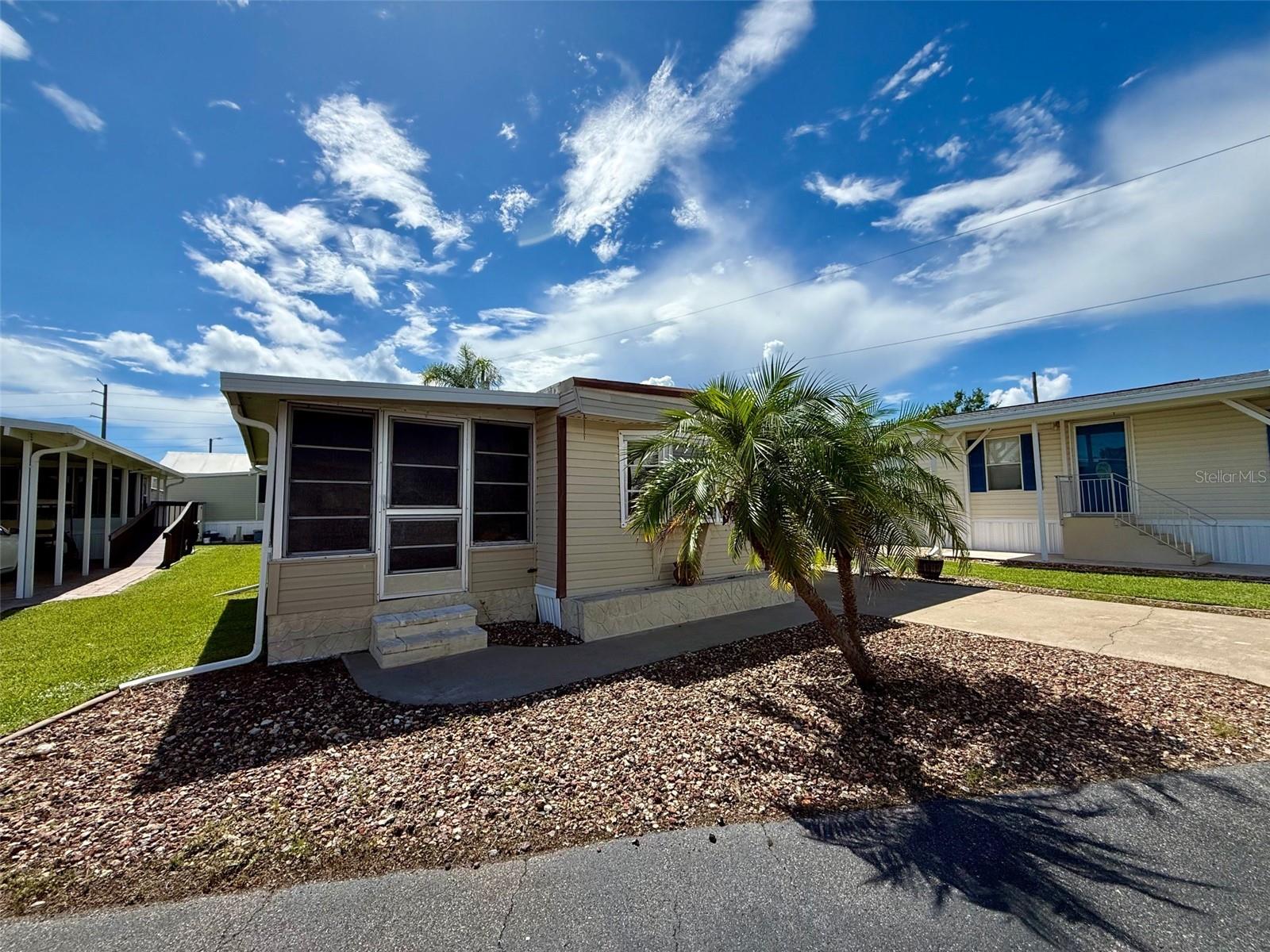 10100 BURNT STORE RD #124