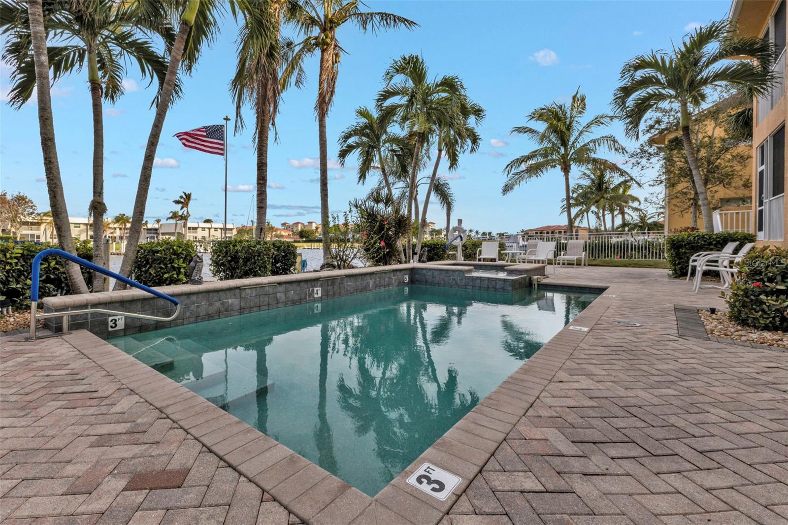 3216 PURPLE MARTIN DR #122