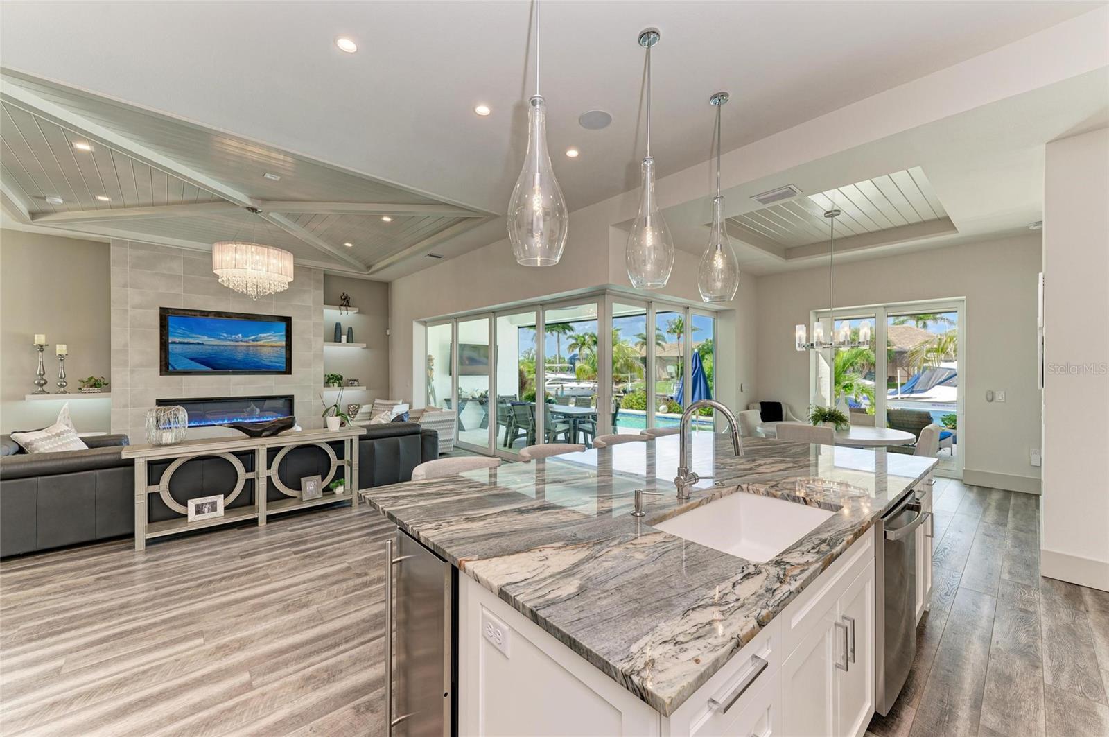 5043 BAL HARBOR BLVD