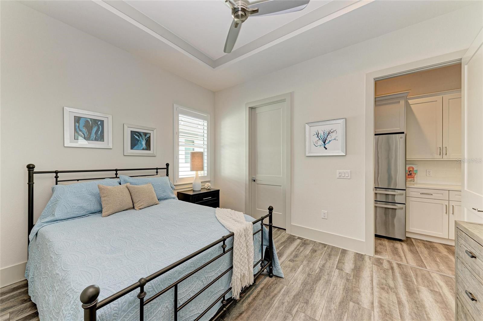 5043 BAL HARBOR BLVD