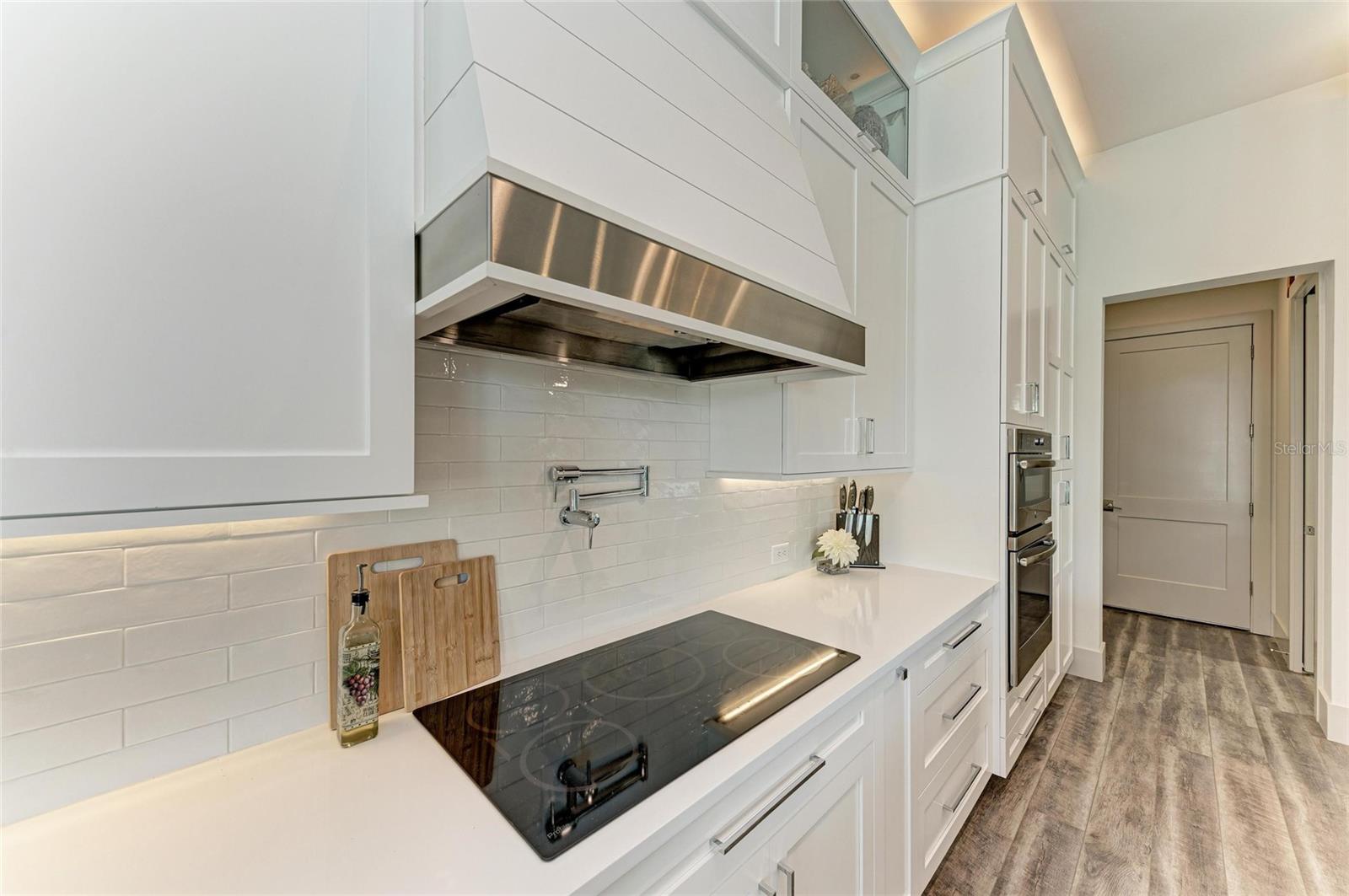 5043 BAL HARBOR BLVD