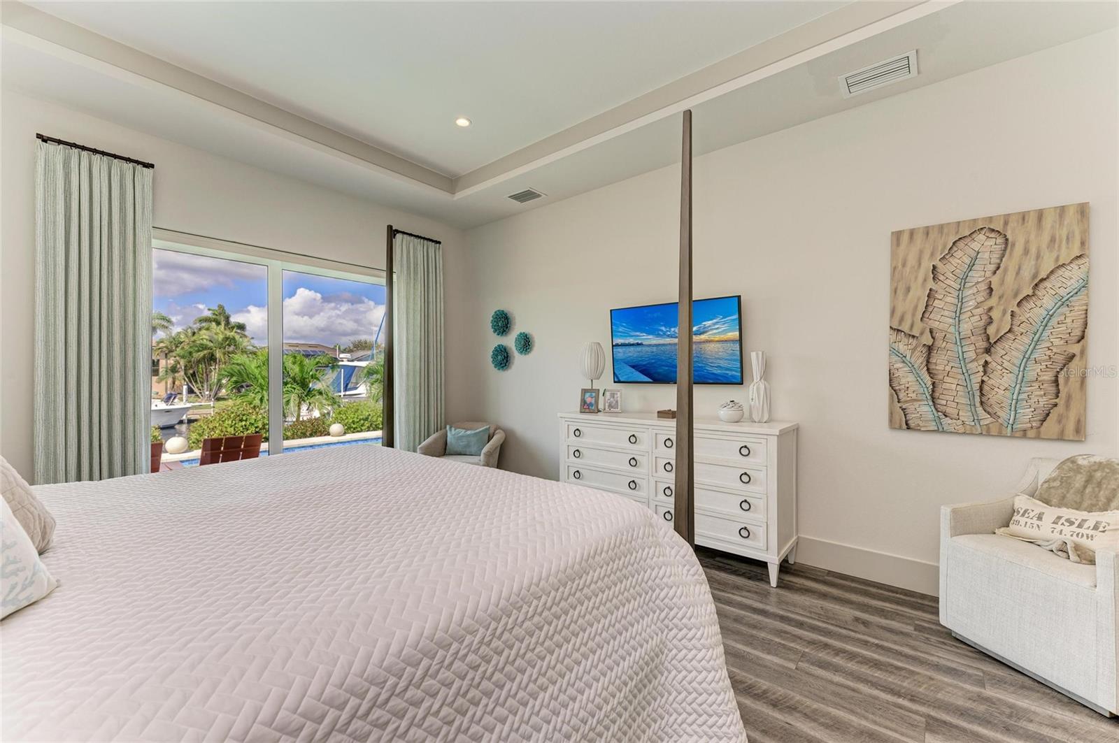 5043 BAL HARBOR BLVD