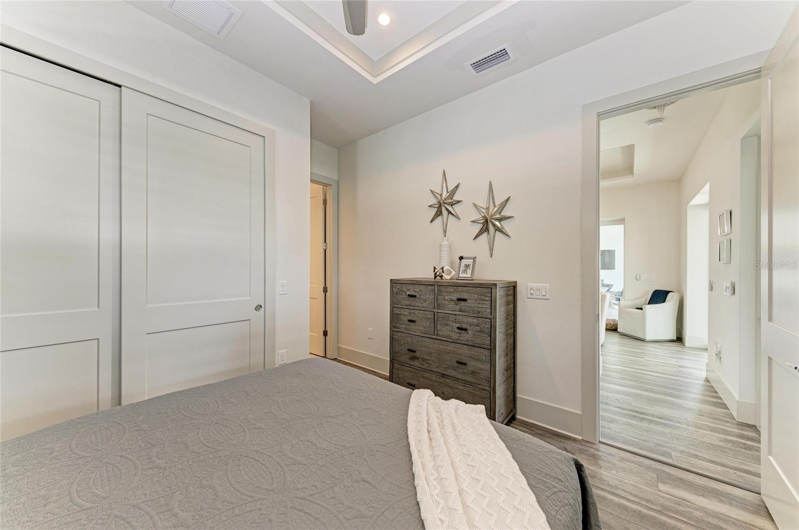 5043 BAL HARBOR BLVD