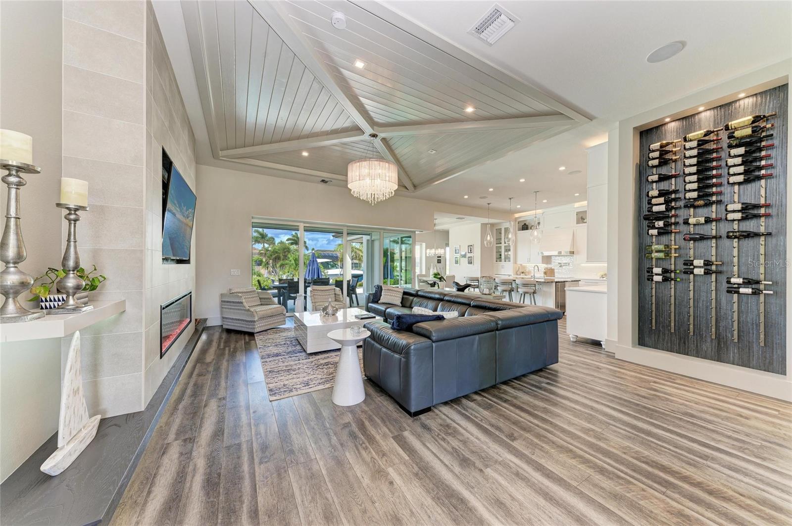 5043 BAL HARBOR BLVD