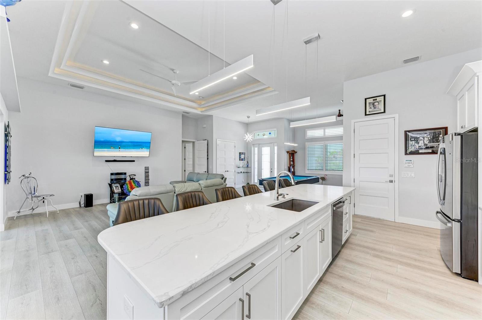 630 CORONADO DR
