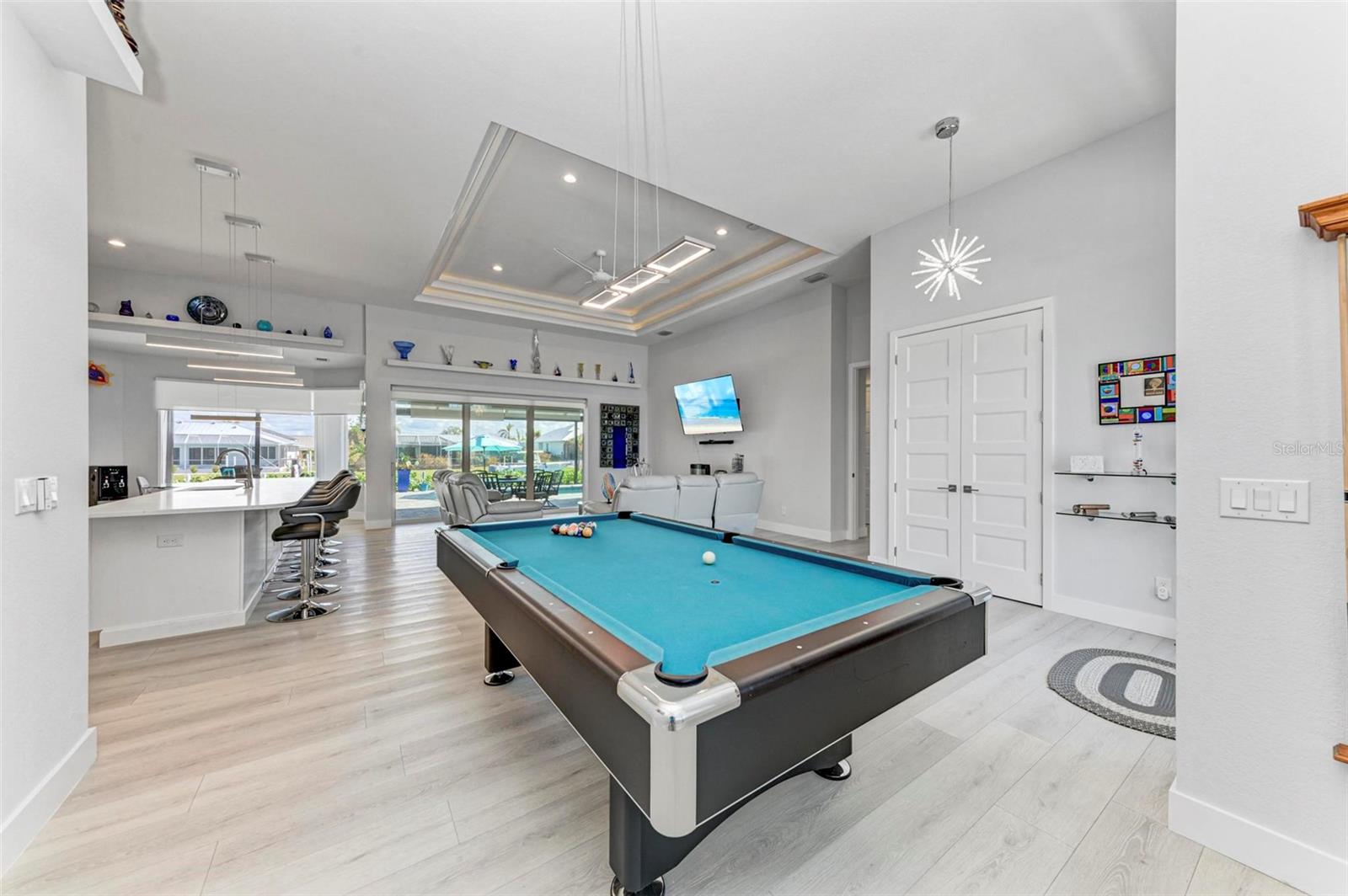 630 CORONADO DR