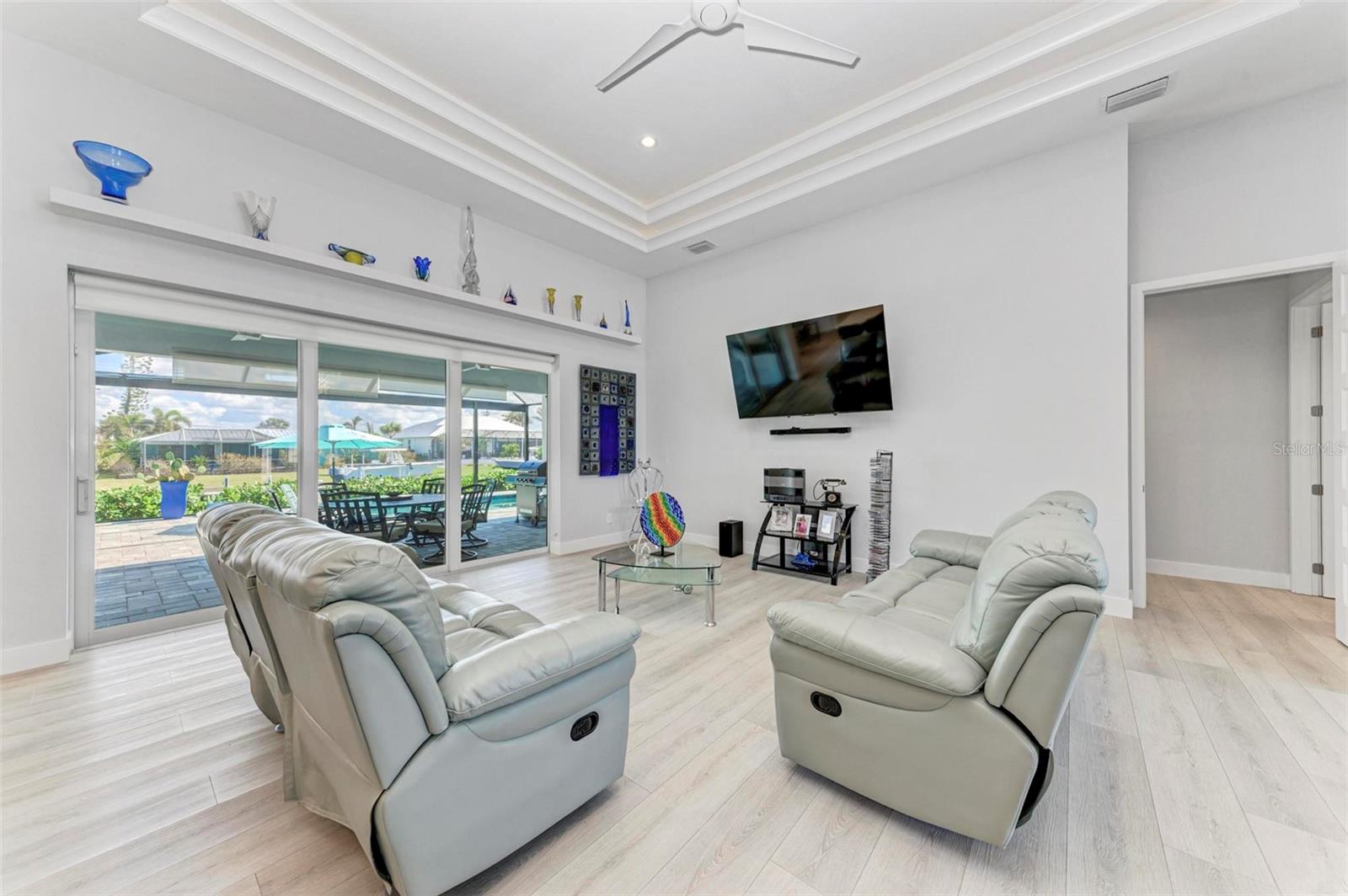 630 CORONADO DR