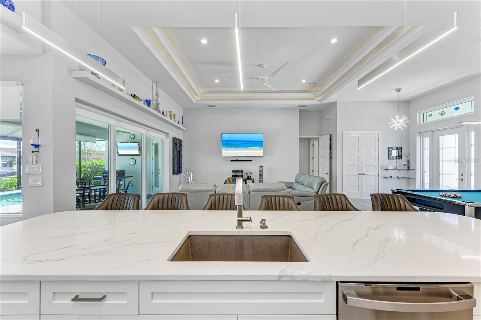 630 CORONADO DR