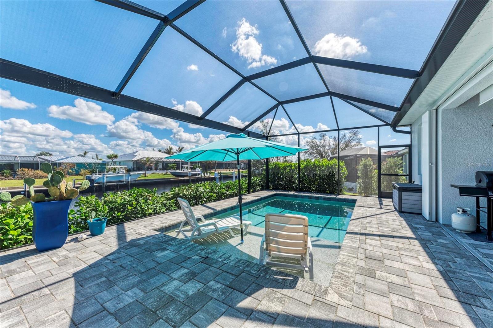 630 CORONADO DR