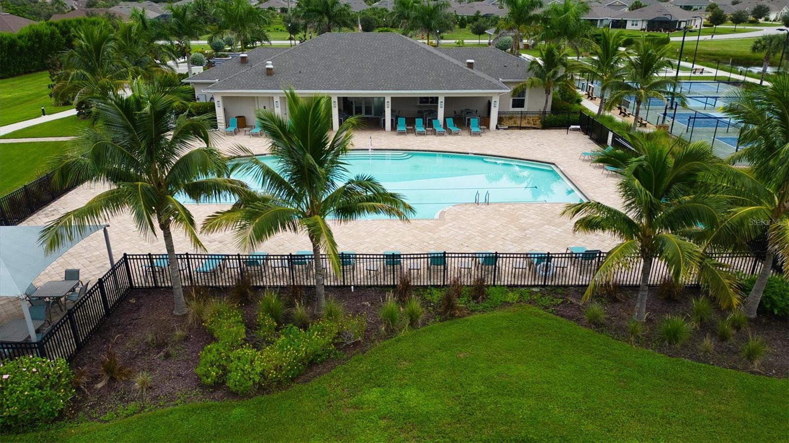 7012 WATERFORD PKWY