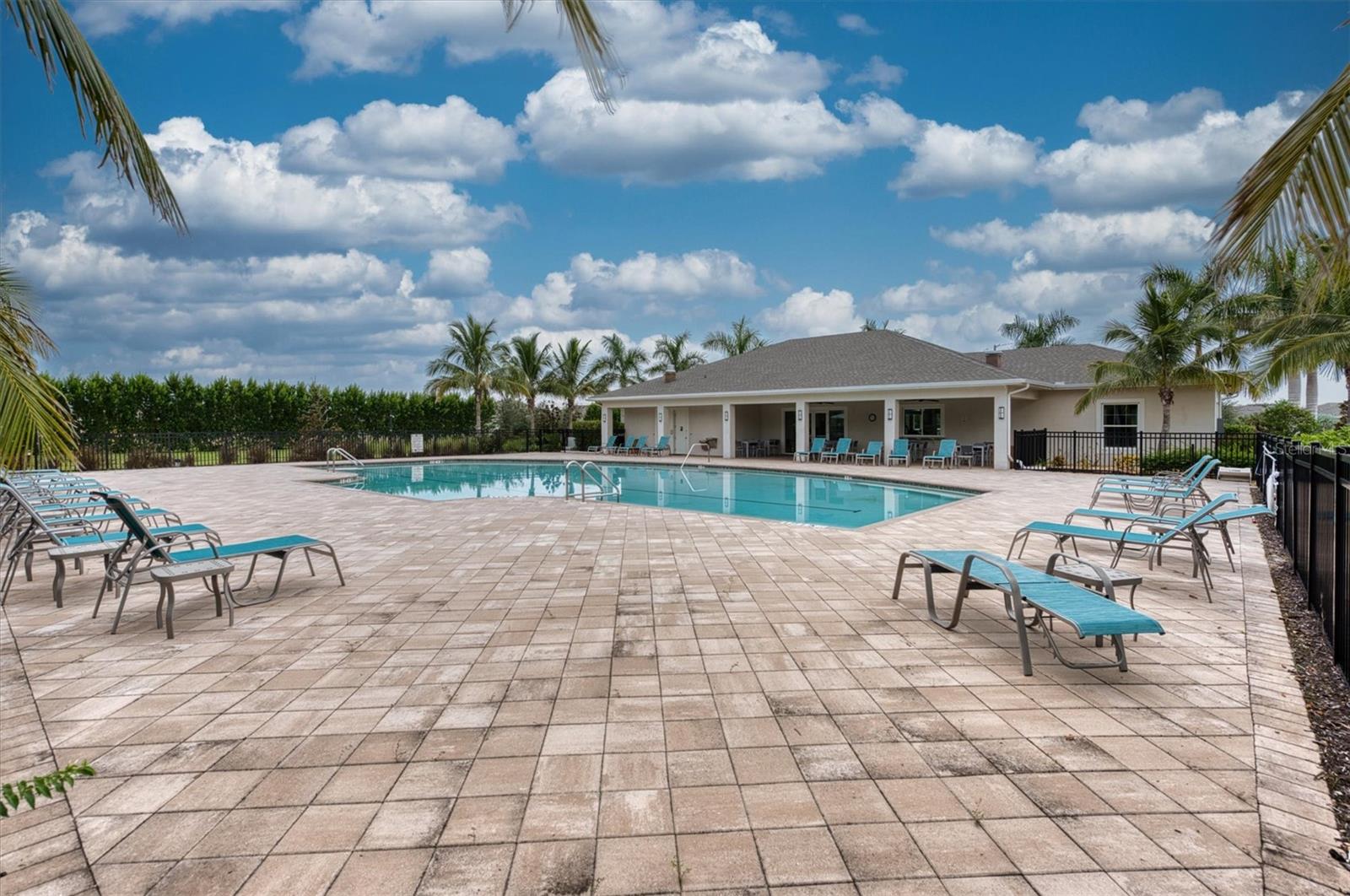 7012 WATERFORD PKWY