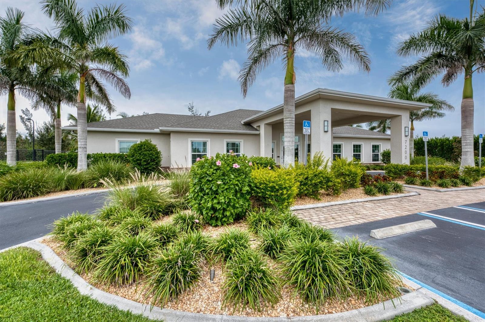 7012 WATERFORD PKWY