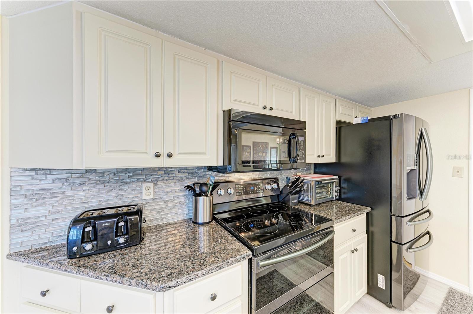 11778 SW DALLAS DR N