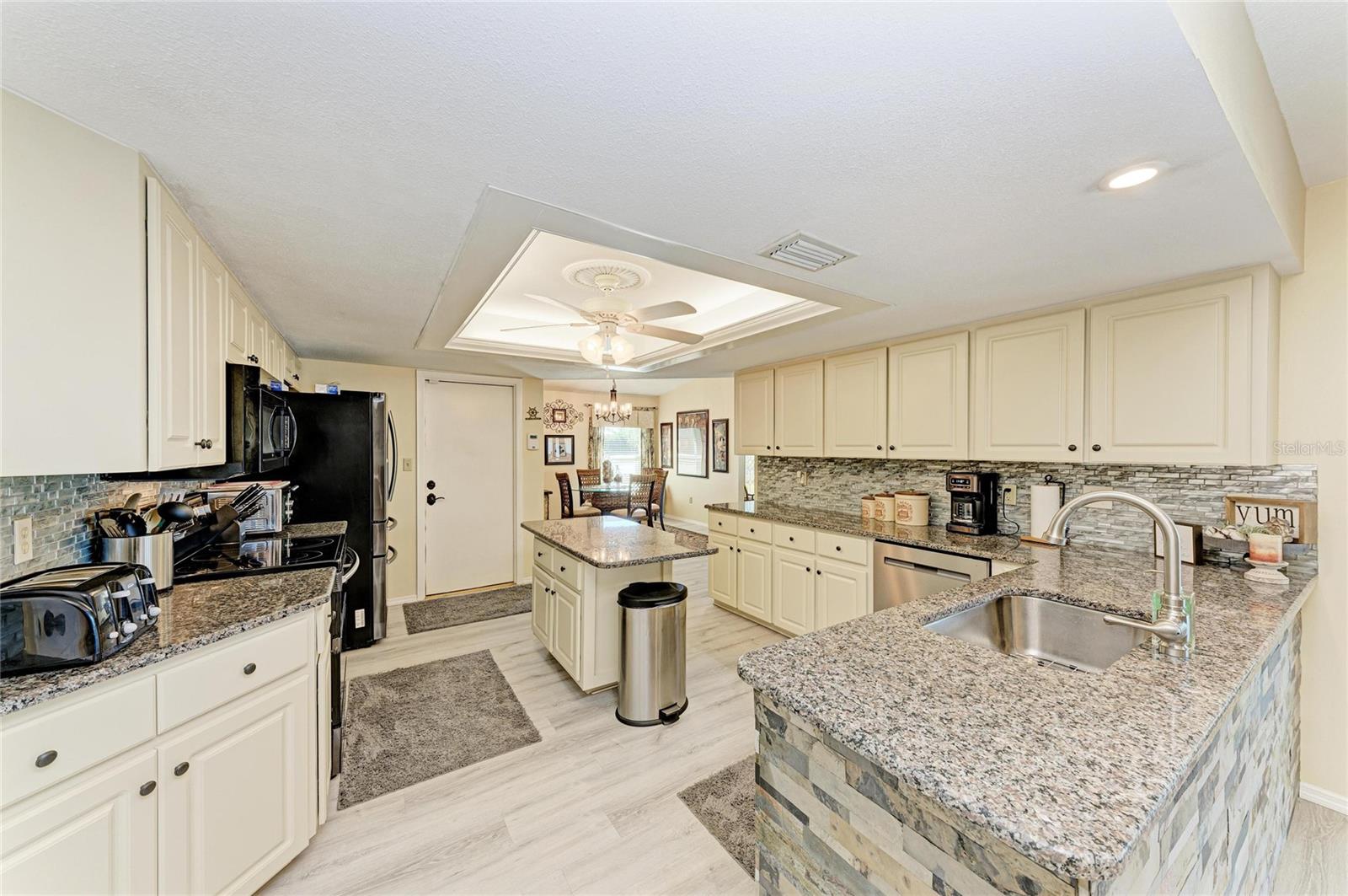 11778 SW DALLAS DR N