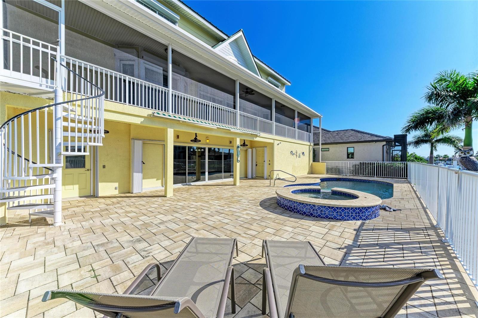 2839 CORAL WAY