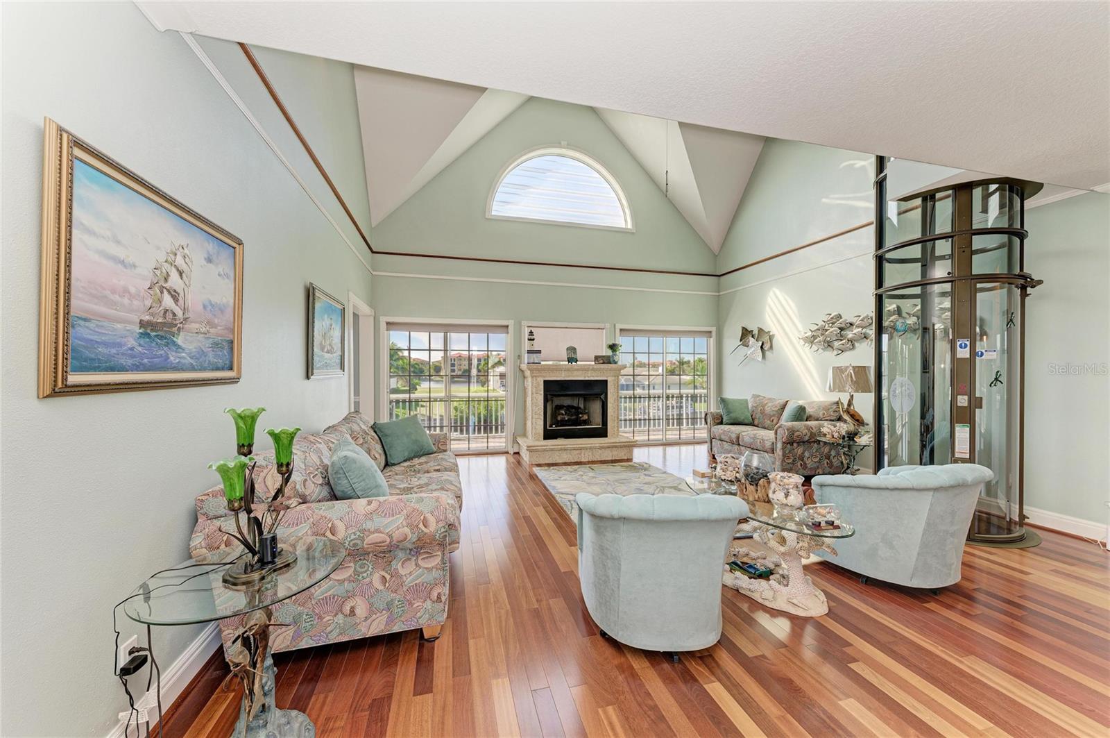 2839 CORAL WAY