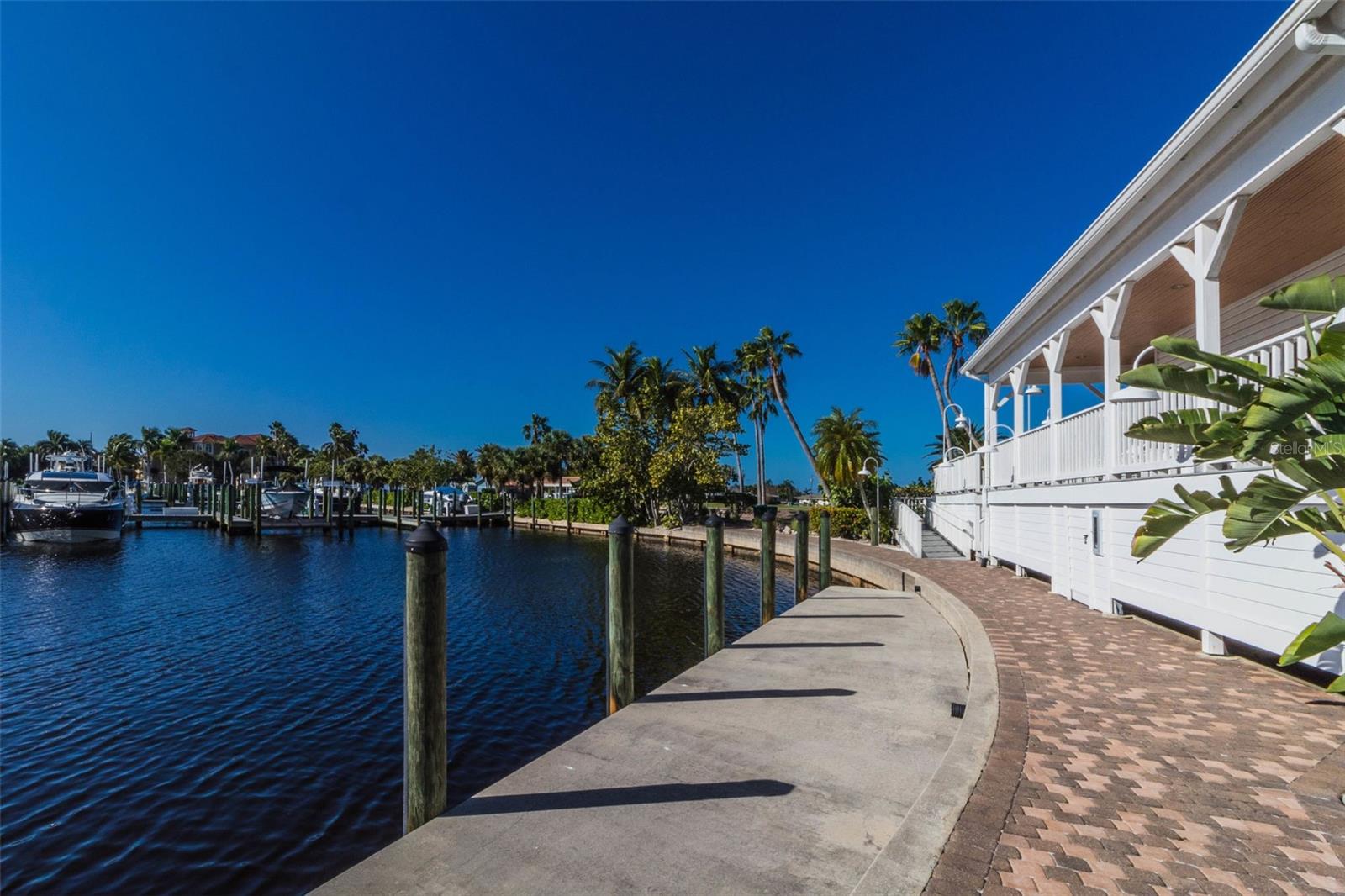 4661 GRASSY POINT BLVD