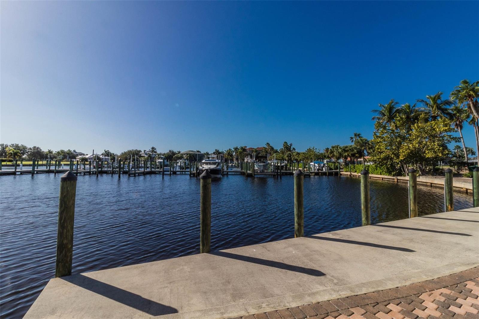 4661 GRASSY POINT BLVD