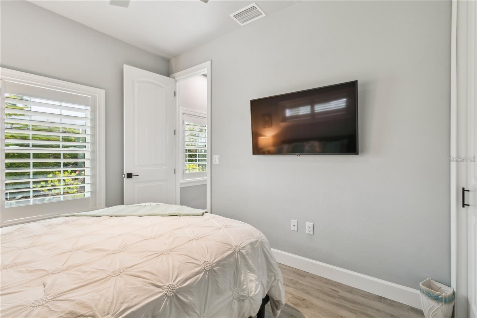 8234 SW SAND CRANE CIR