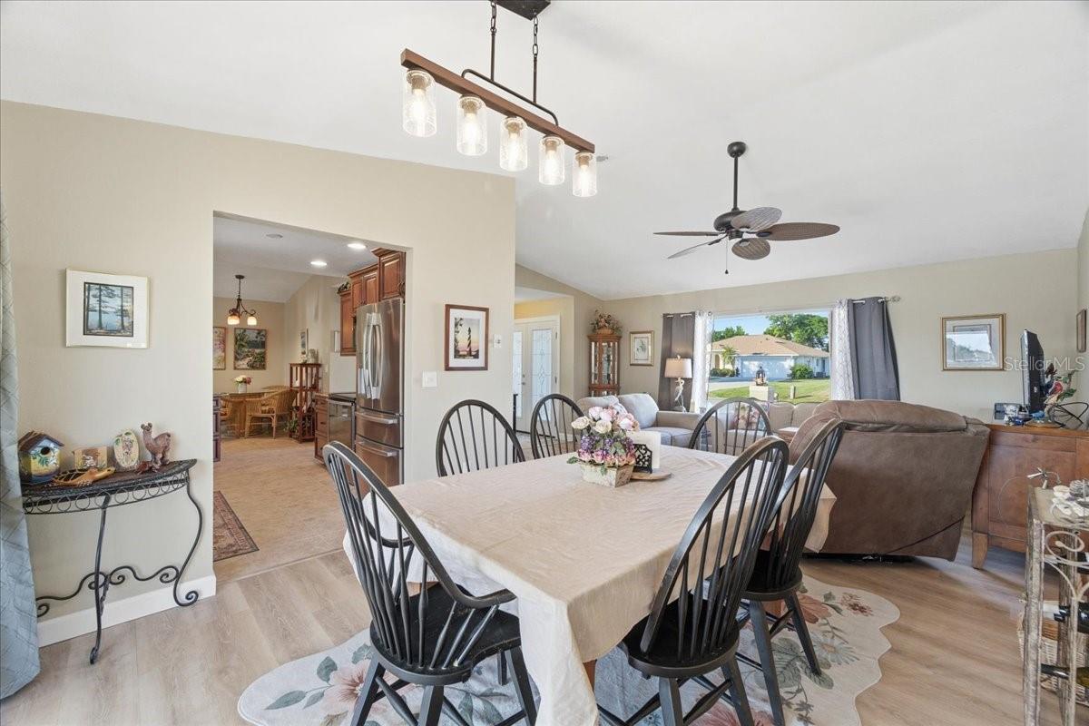 119 EASTON DR NW