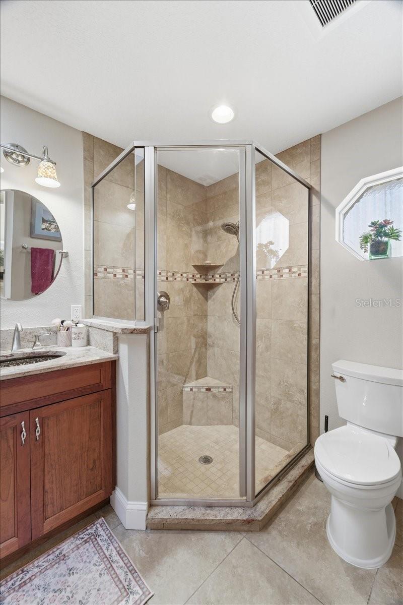 119 EASTON DR NW