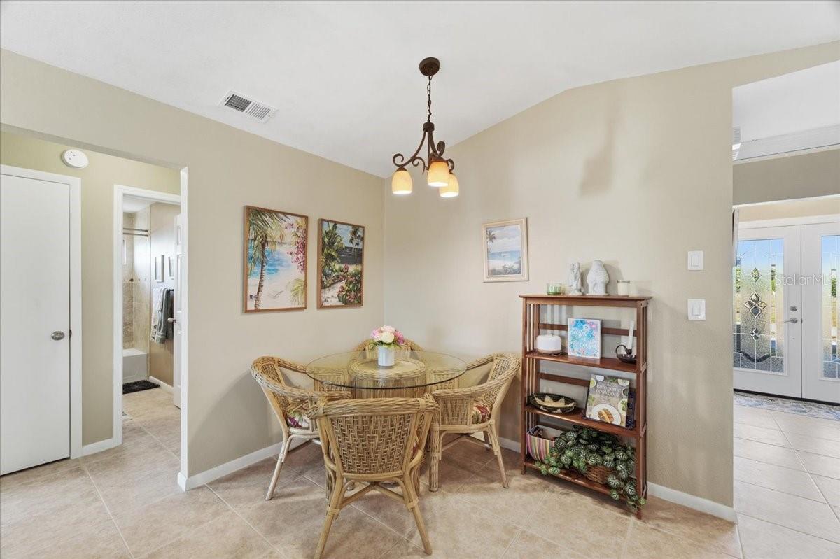 119 EASTON DR NW
