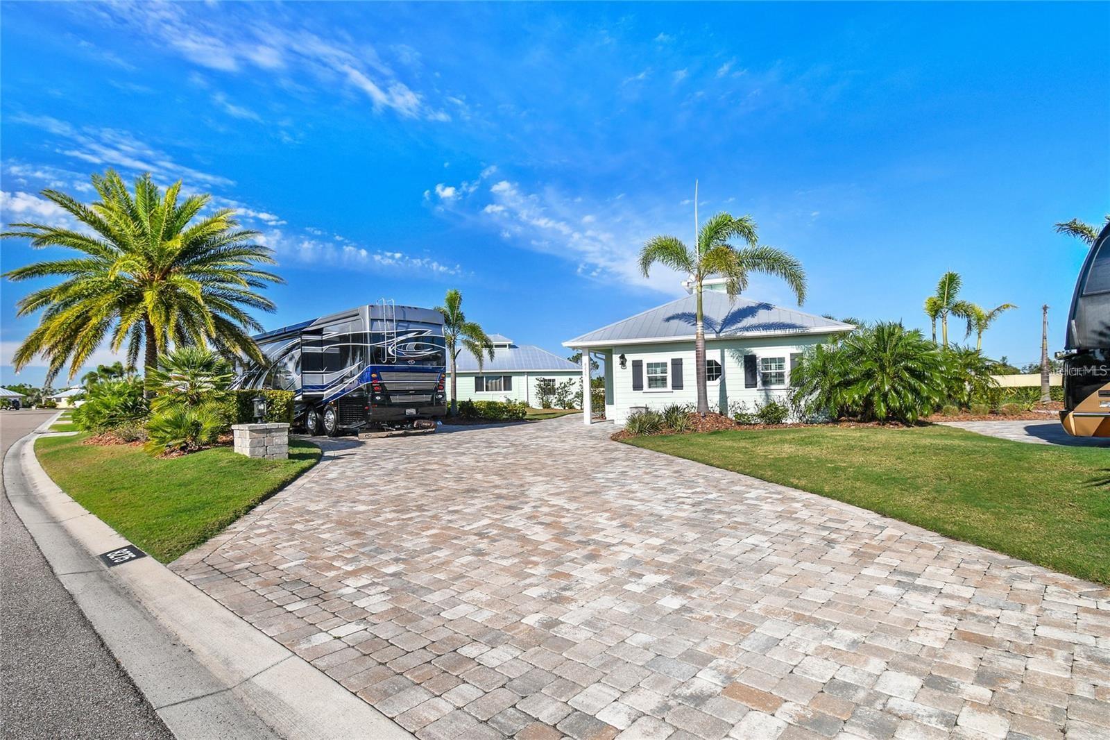 8275 SW SAND CRANE CIR