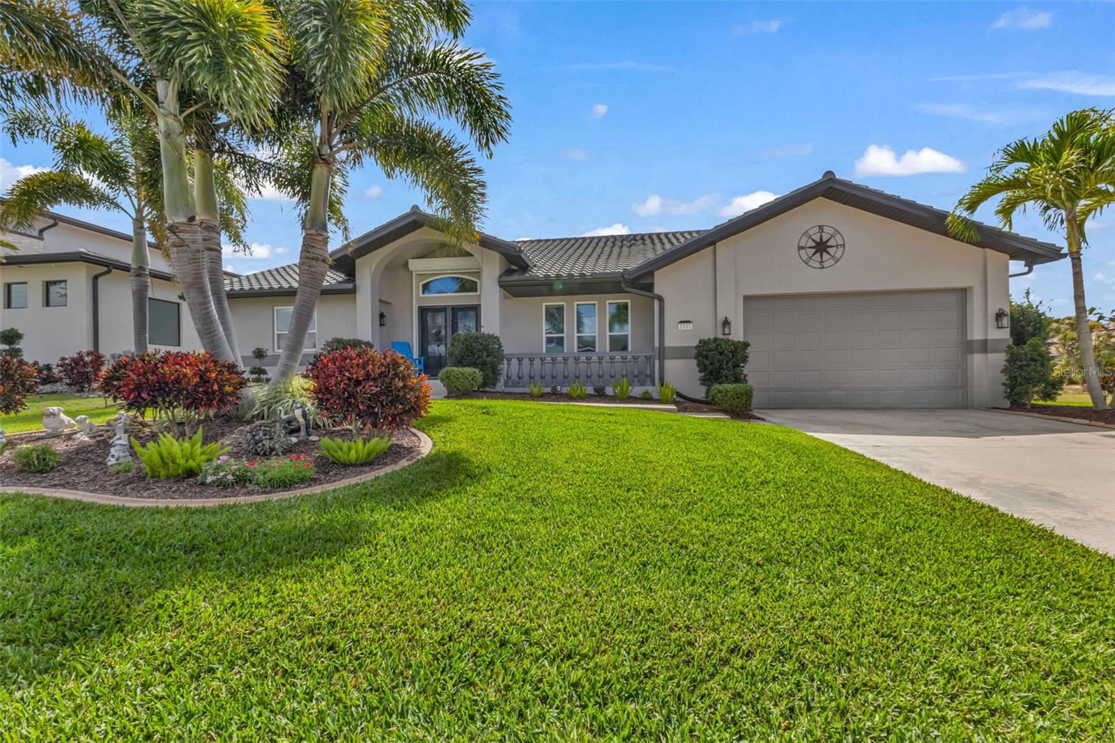 2321 VIA VENETO DR
