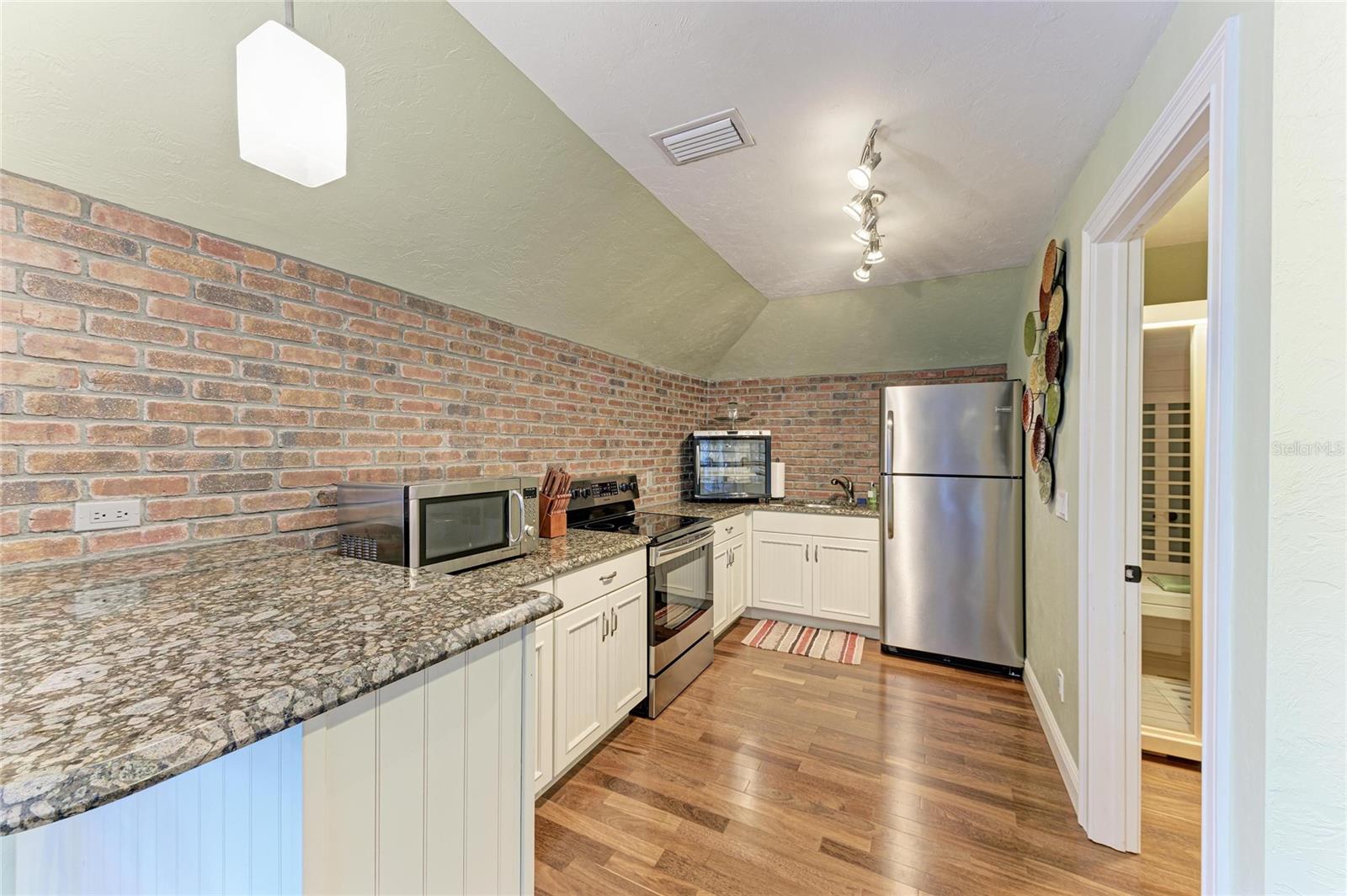 39321 WASHINGTON LOOP RD