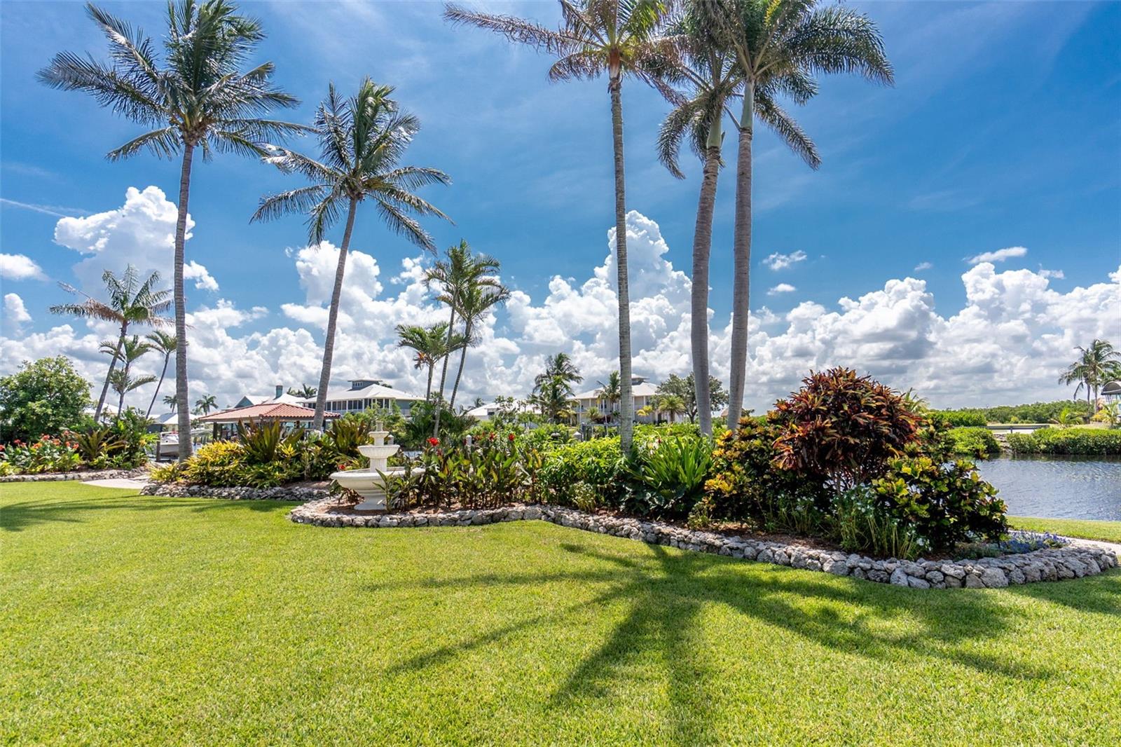 5566 RIVER BAY DR