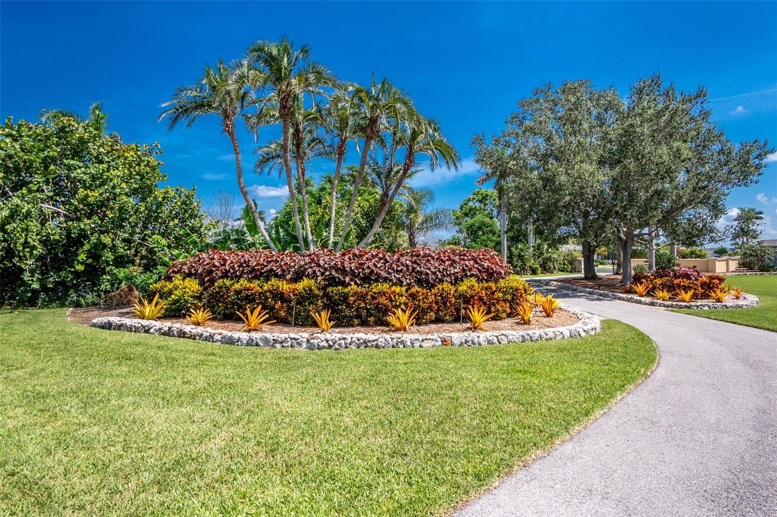 5566 RIVER BAY DR