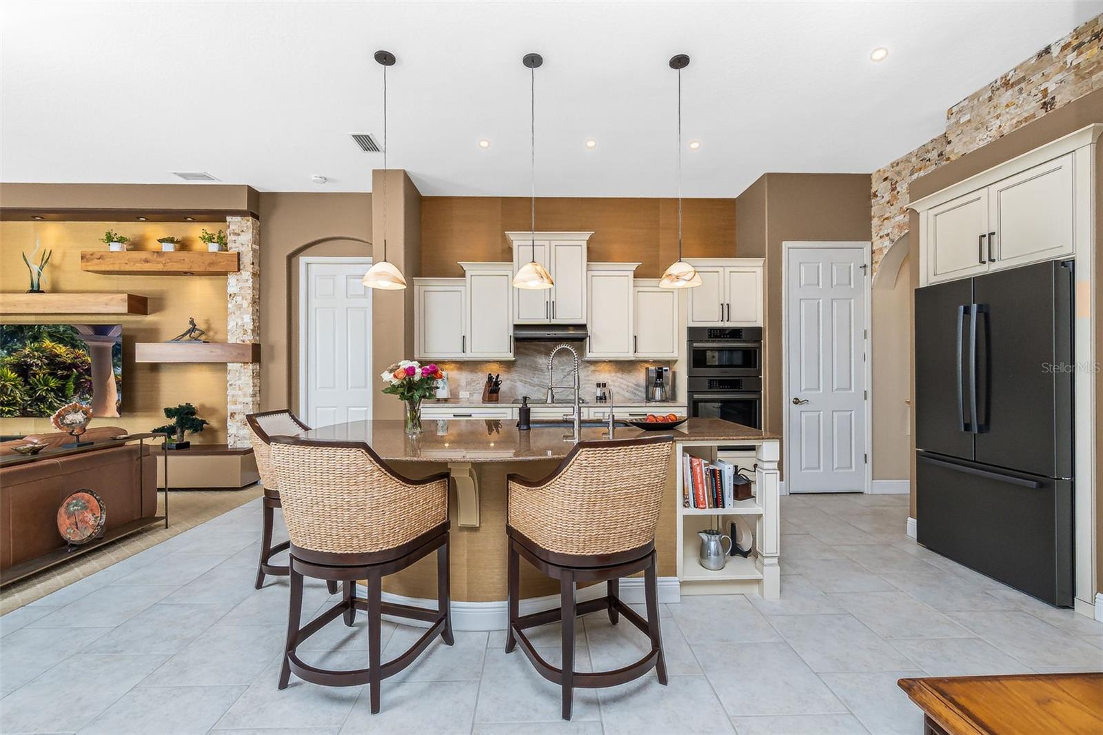 5566 RIVER BAY DR