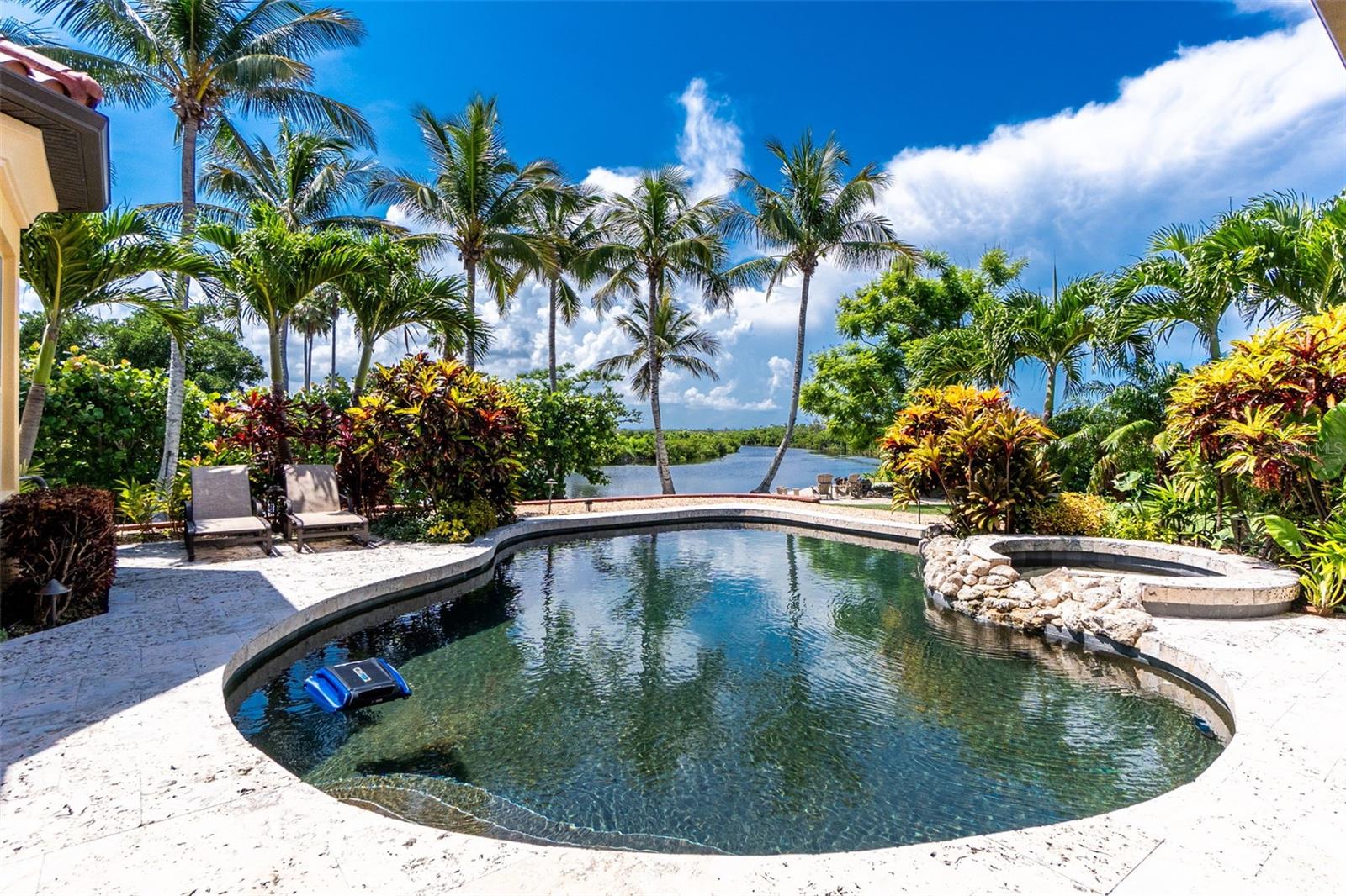 5566 RIVER BAY DR