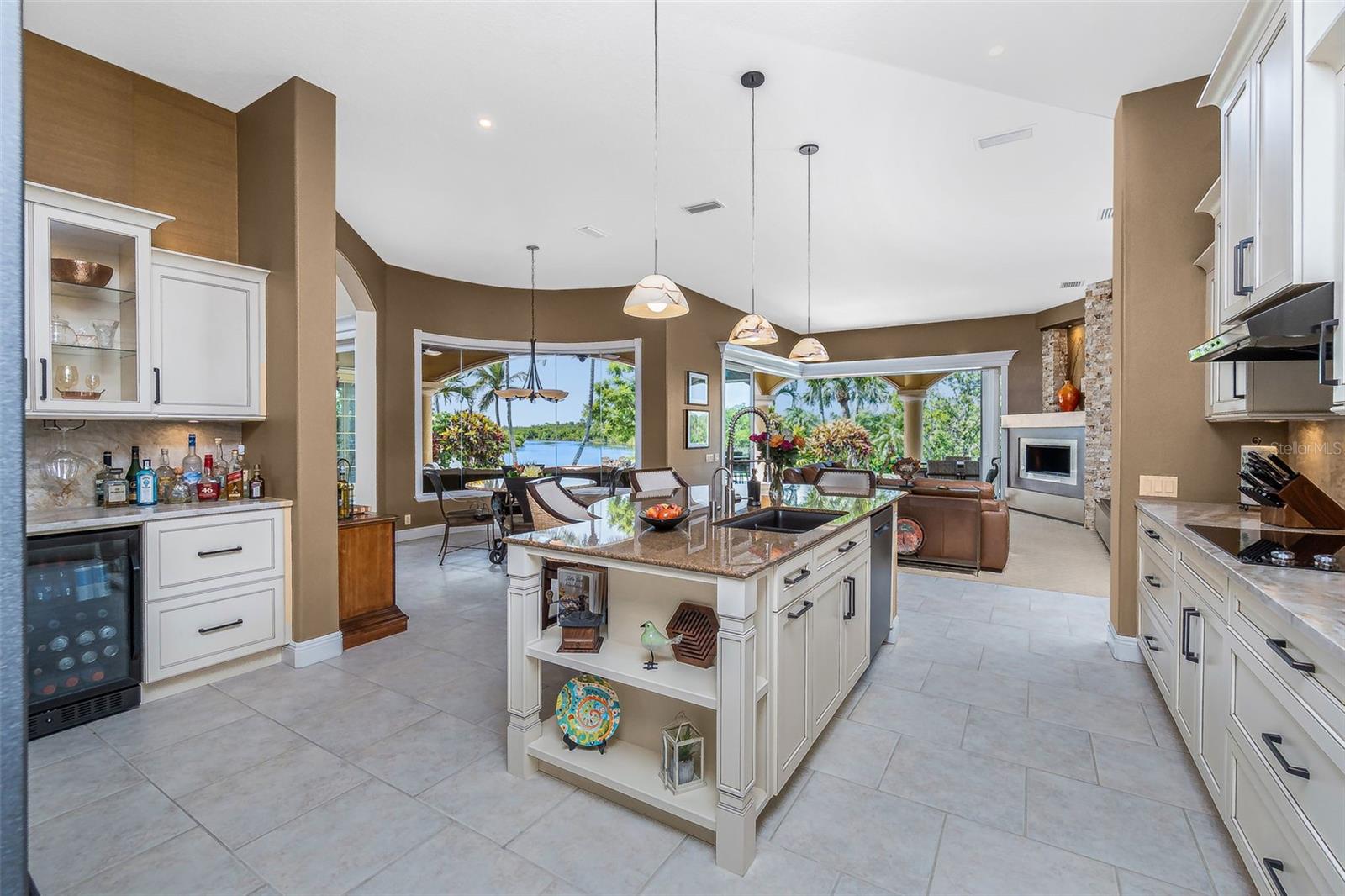 5566 RIVER BAY DR