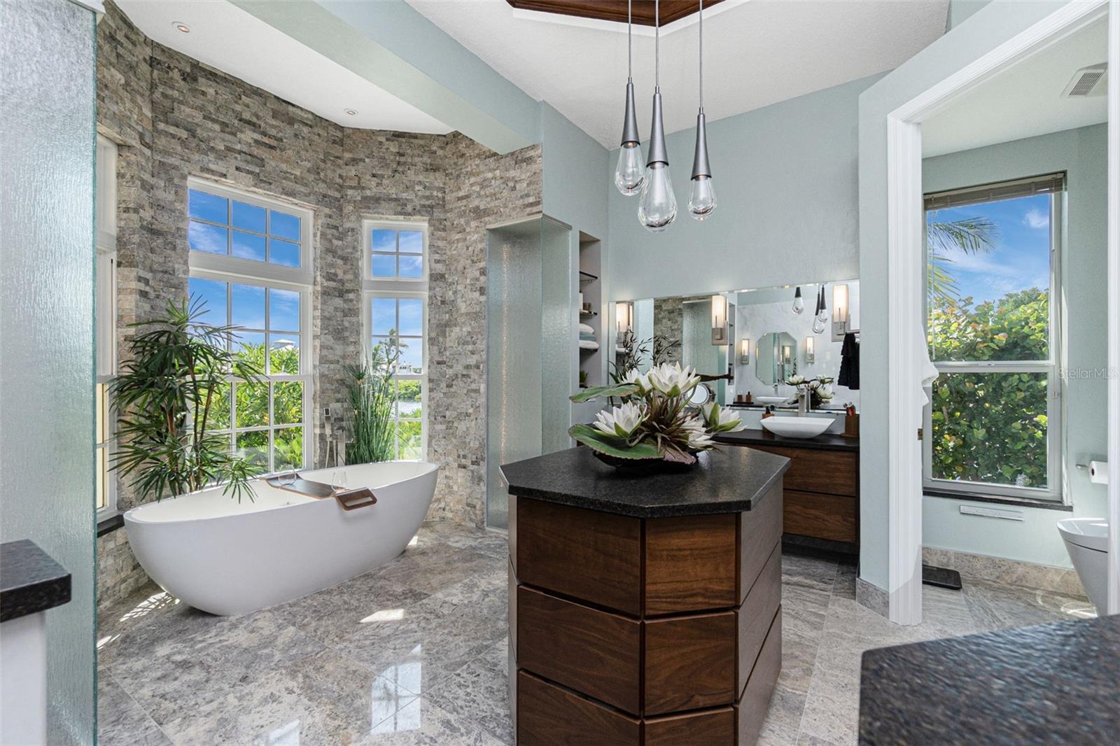 5566 RIVER BAY DR