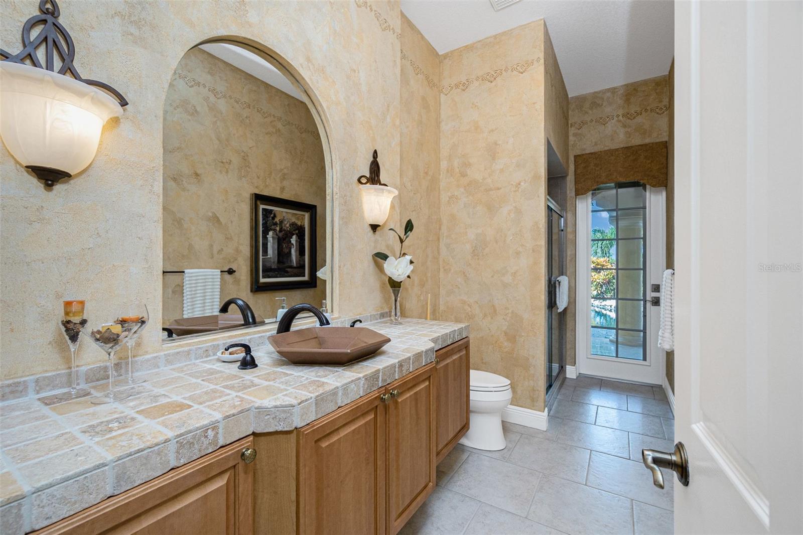 5566 RIVER BAY DR