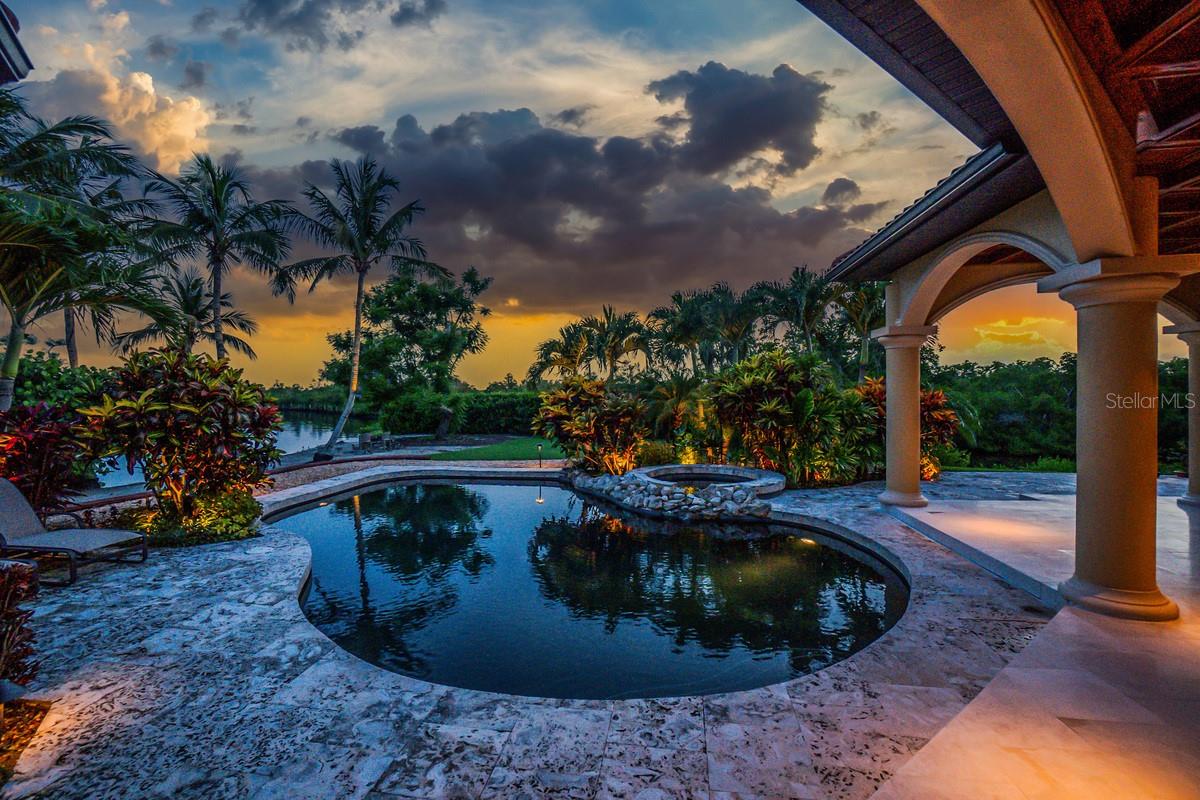 5566 RIVER BAY DR