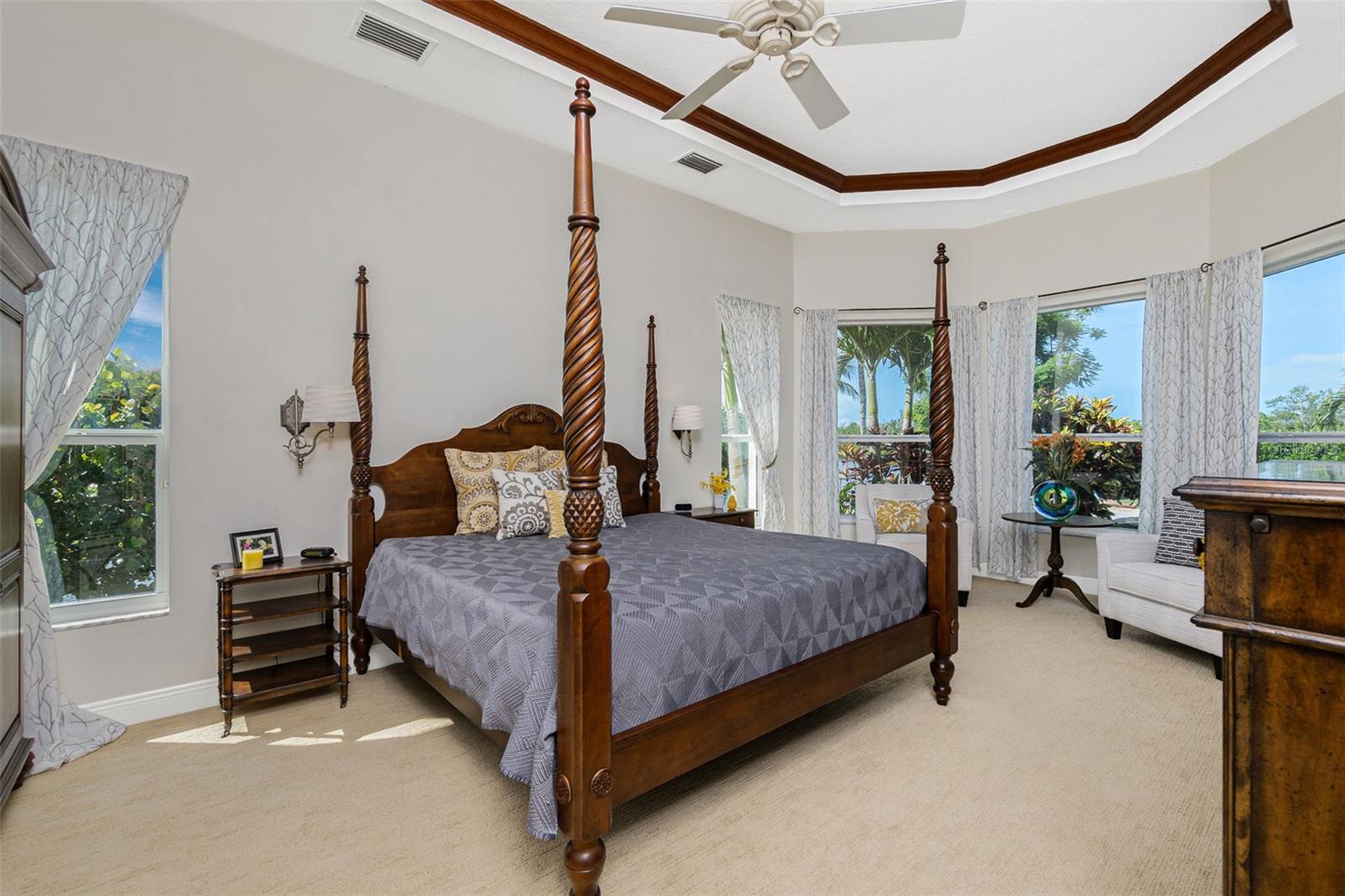 5566 RIVER BAY DR